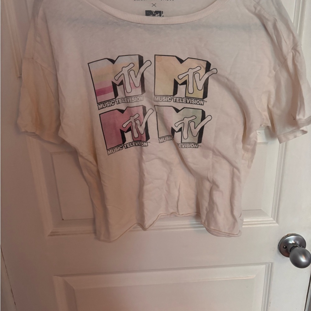American Eagle Outfitters MTV Graphic Tee in Cream